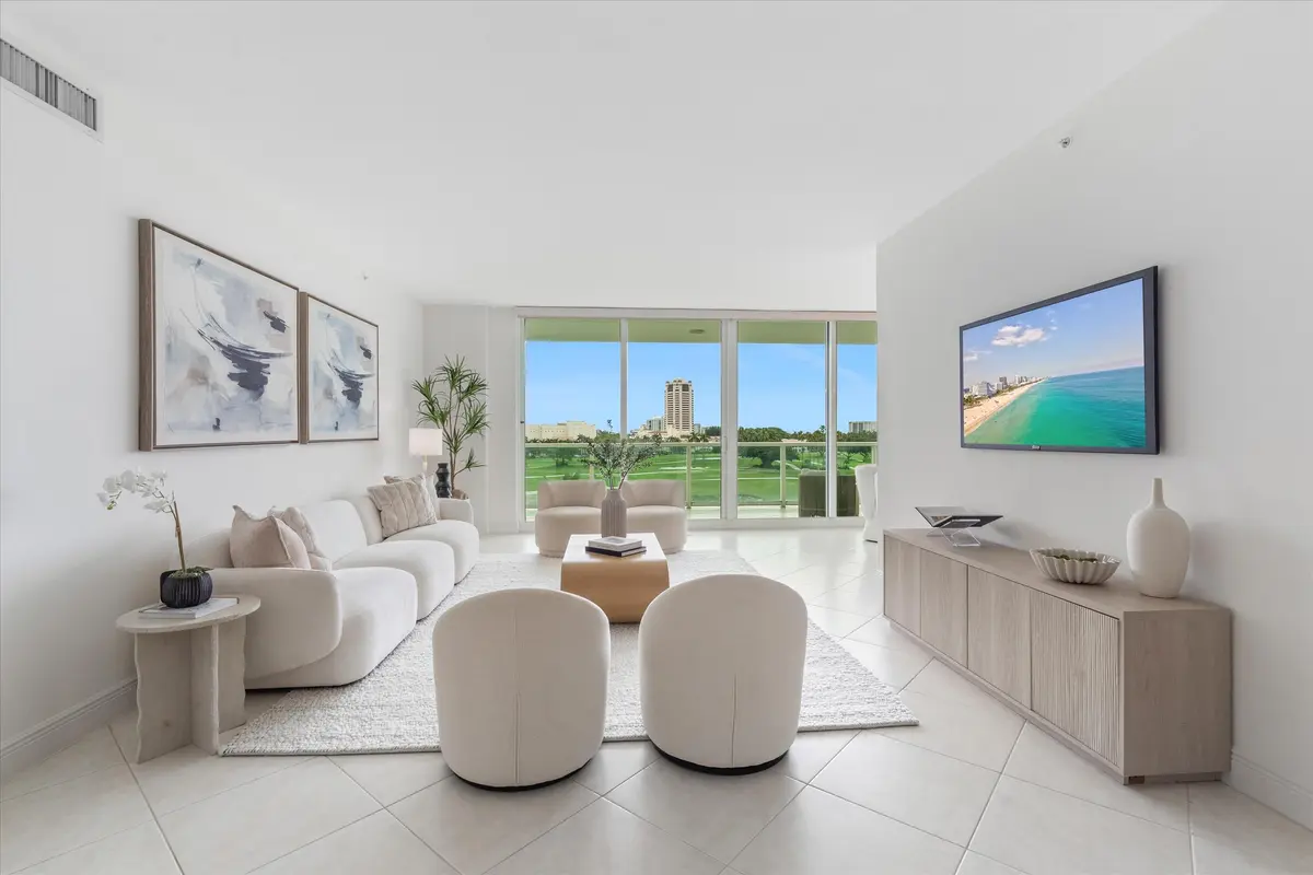 living room at 500 SE MIZNER Boulevard A504, Boca Raton