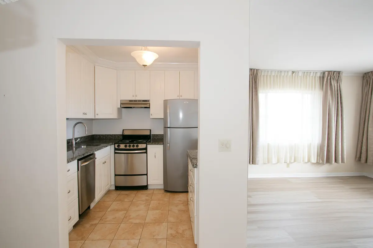 Murry-Hills-208-building4-6 at 3240 Lake Osborne Drive 208, Lake Worth Beach