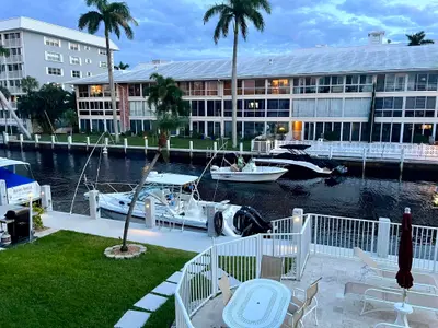 3050 NE 48th Street 205, Fort Lauderdale – Condominium for sale