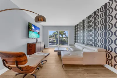 3004 NE 5th Terrace, Fort Lauderdale – Condominium for sale