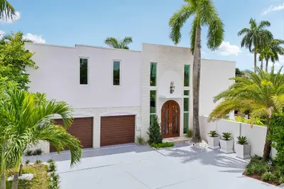 1020 SE 9TH Avenue, Fort Lauderdale – Single Family Residence for sale