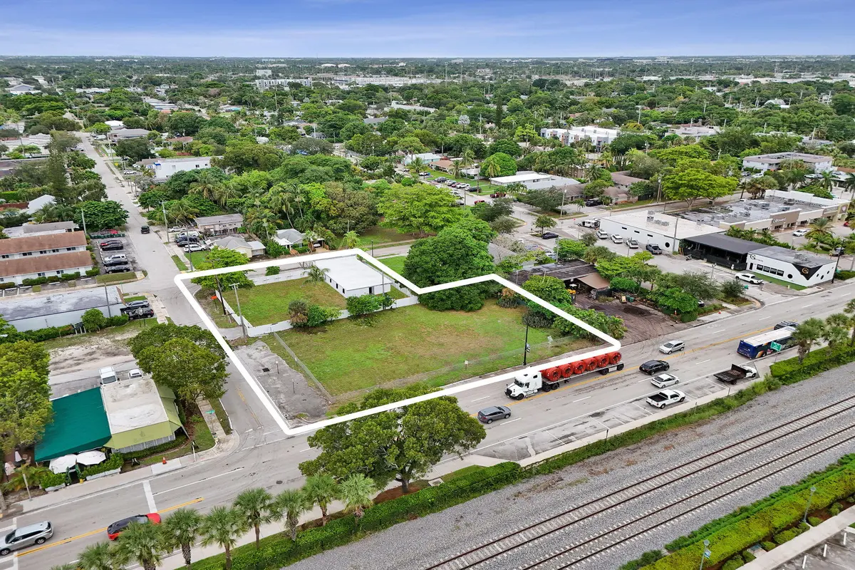 16-web-or-mls-CAM_20260922104744_0013_W at 3301 N Dixie Highway, Oakland Park