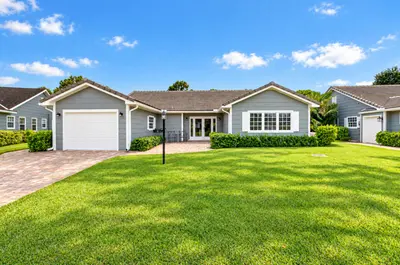 7 Holly Drive, Boynton Beach – Villa for sale