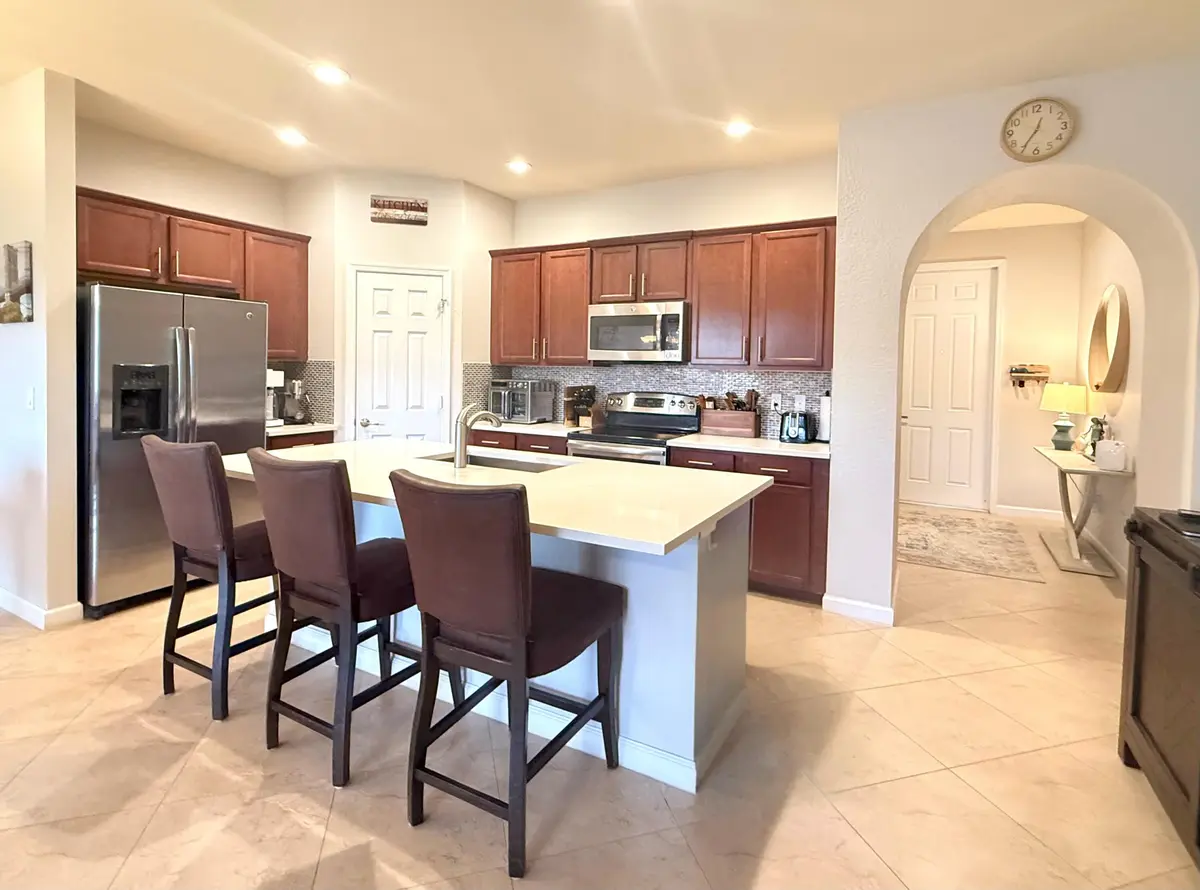Kitchen at 10361 WELLINGTON PARC Drive, Wellington