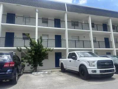 5090 SW 64th Avenue 106, Davie – Condominium for sale