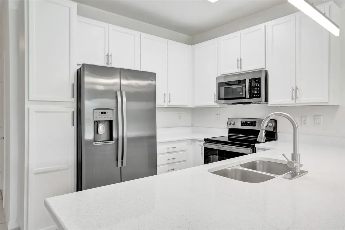 Photo 4 at 4748 SW 63rd Terrace, Davie