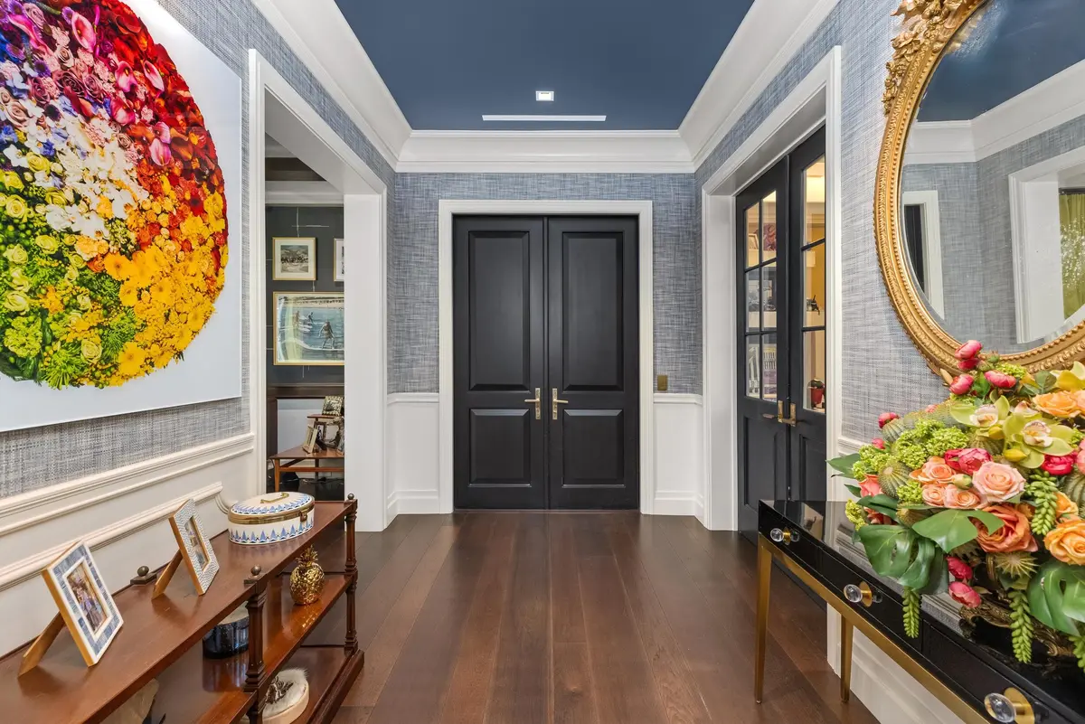 Foyer 5 at 1053 N Lake  Way, Palm Beach