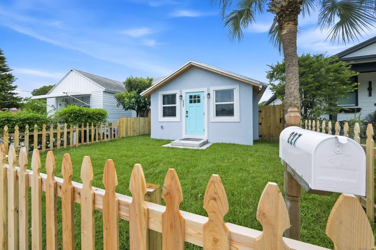 227-S-E-St-Lake-Worth-Beach-MLS-010 at 227 S E Street, Lake Worth Beach