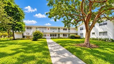 306 Farnham M, Deerfield Beach – Condominium for sale