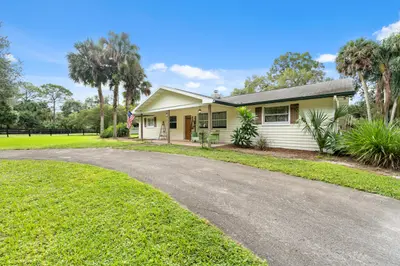 5258 SW CHEROKEE Street, Palm City – Single Family Residence for sale