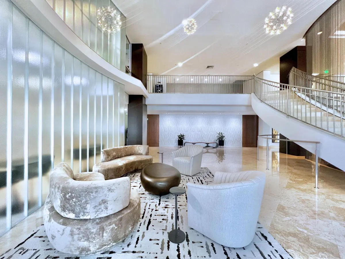 1a1 at 511 SE 5 Avenue Apt 807, Fort Lauderdale