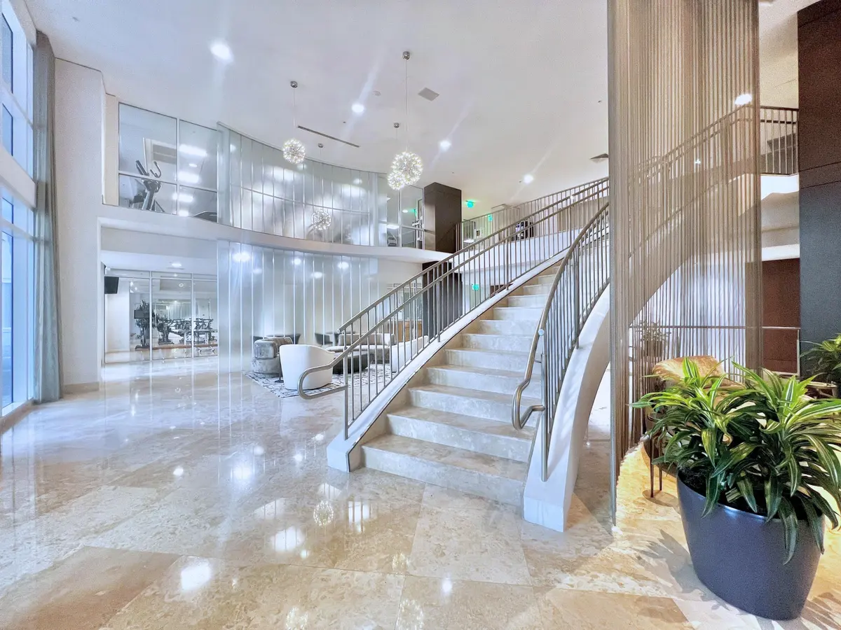 1a2 at 511 SE 5 Avenue Apt 807, Fort Lauderdale