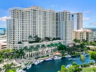 511 SE 5 Avenue Apt 807, Fort Lauderdale – Condominium for rent