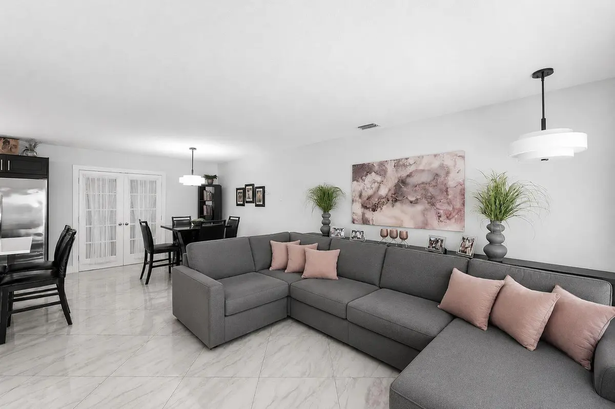 Living at 517 Ibis Drive, Delray Beach