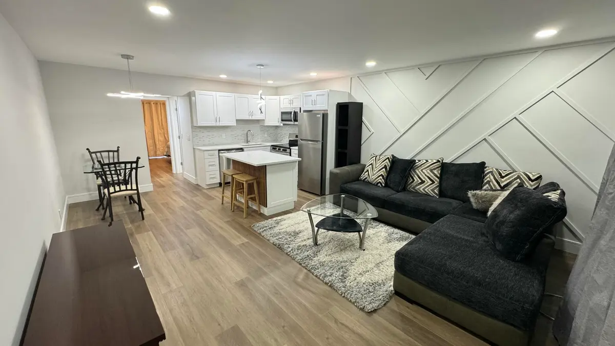 living area at 91 Coventry D, West Palm Beach