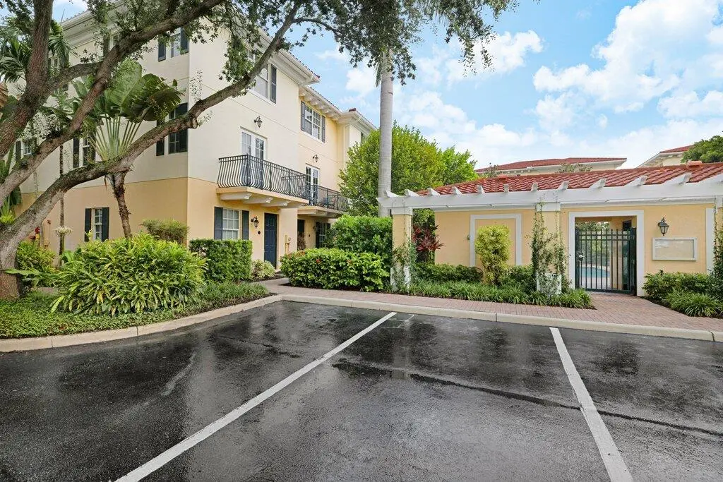 002_2j9a8248_154 at 2502 N DIXIE Highway 39, Lake Worth Beach