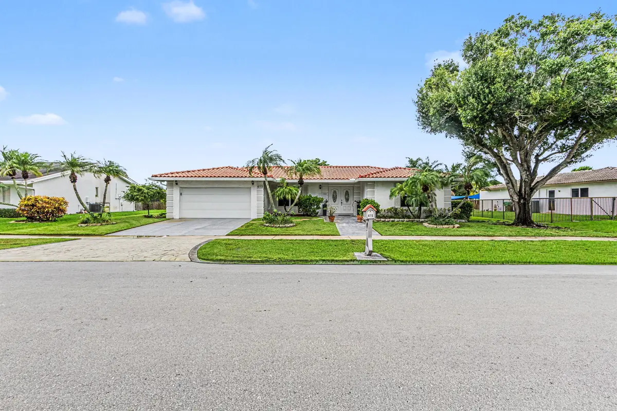 415-3 at 415 SAILBOAT Circle, Weston