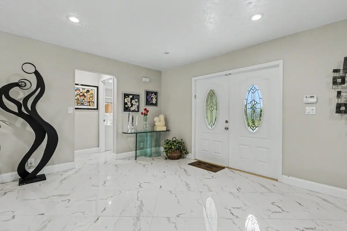415-20 at 415 SAILBOAT Circle, Weston