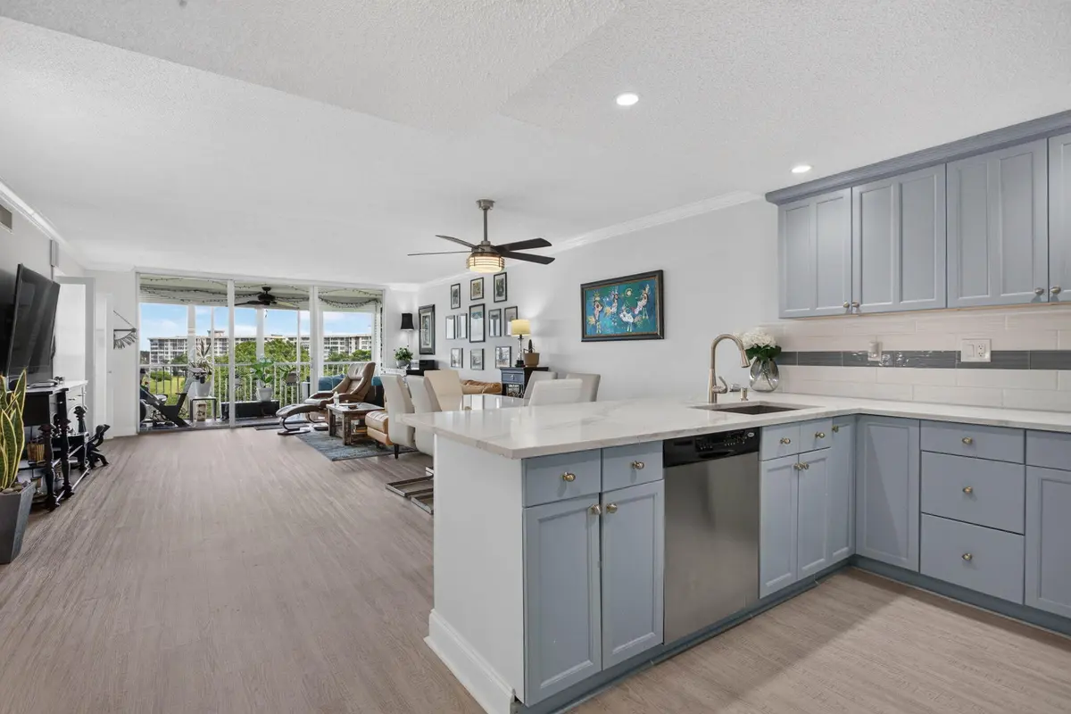 3-web-or-mls-2901-8 at 2901 S Palm Aire Drive 610, Pompano Beach