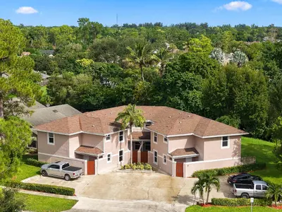 1031 Goldenrod Road, Wellington – Townhouse for rent