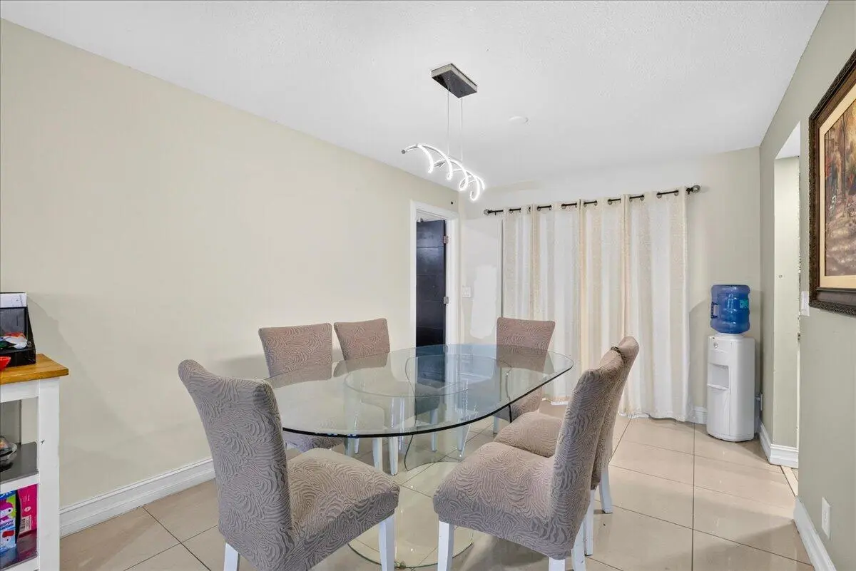 07-8I8A6534 at 4911 NW 14TH, Deerfield Beach