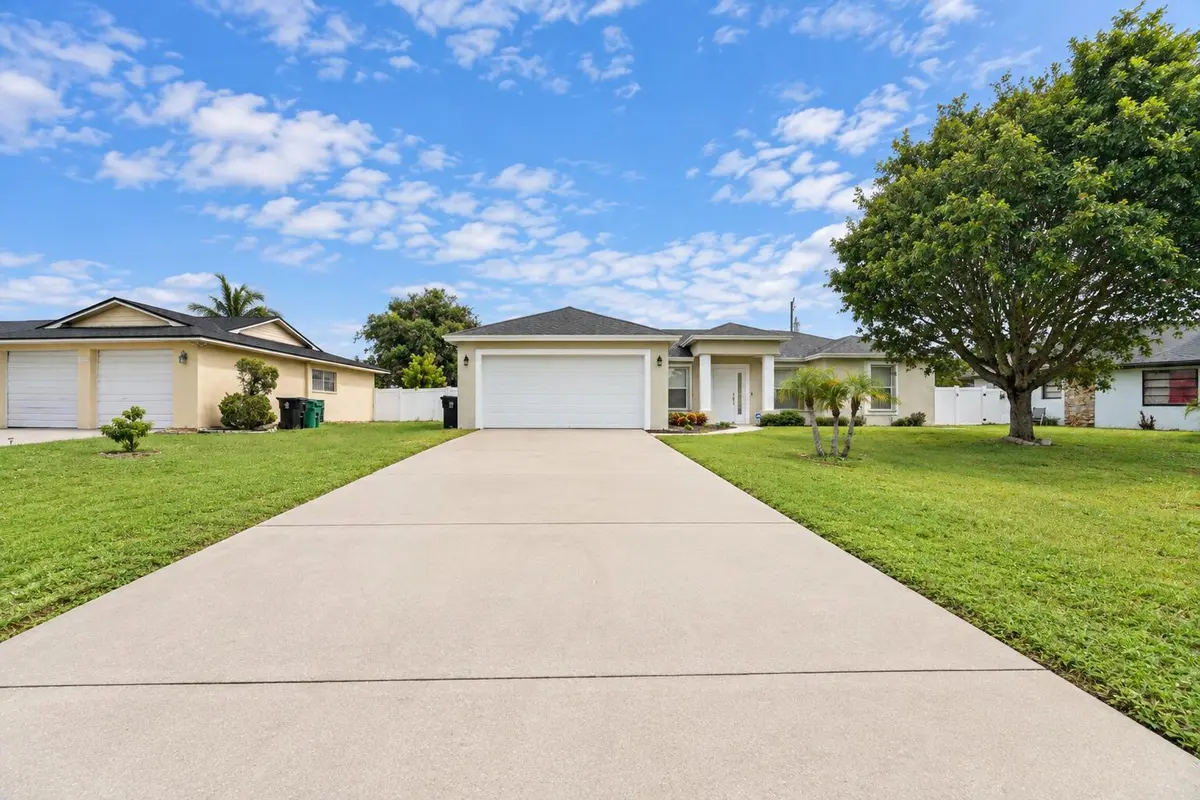 2CCA1B34-D2D0-4CA3-83FE-CC7A621E8DA8 at 326 SE STARFISH Avenue, Port St. Lucie