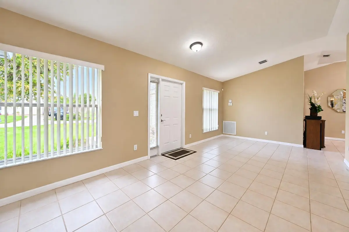 4C856FD4-1404-4FB1-AC81-67D7552762AE at 326 SE STARFISH Avenue, Port St. Lucie