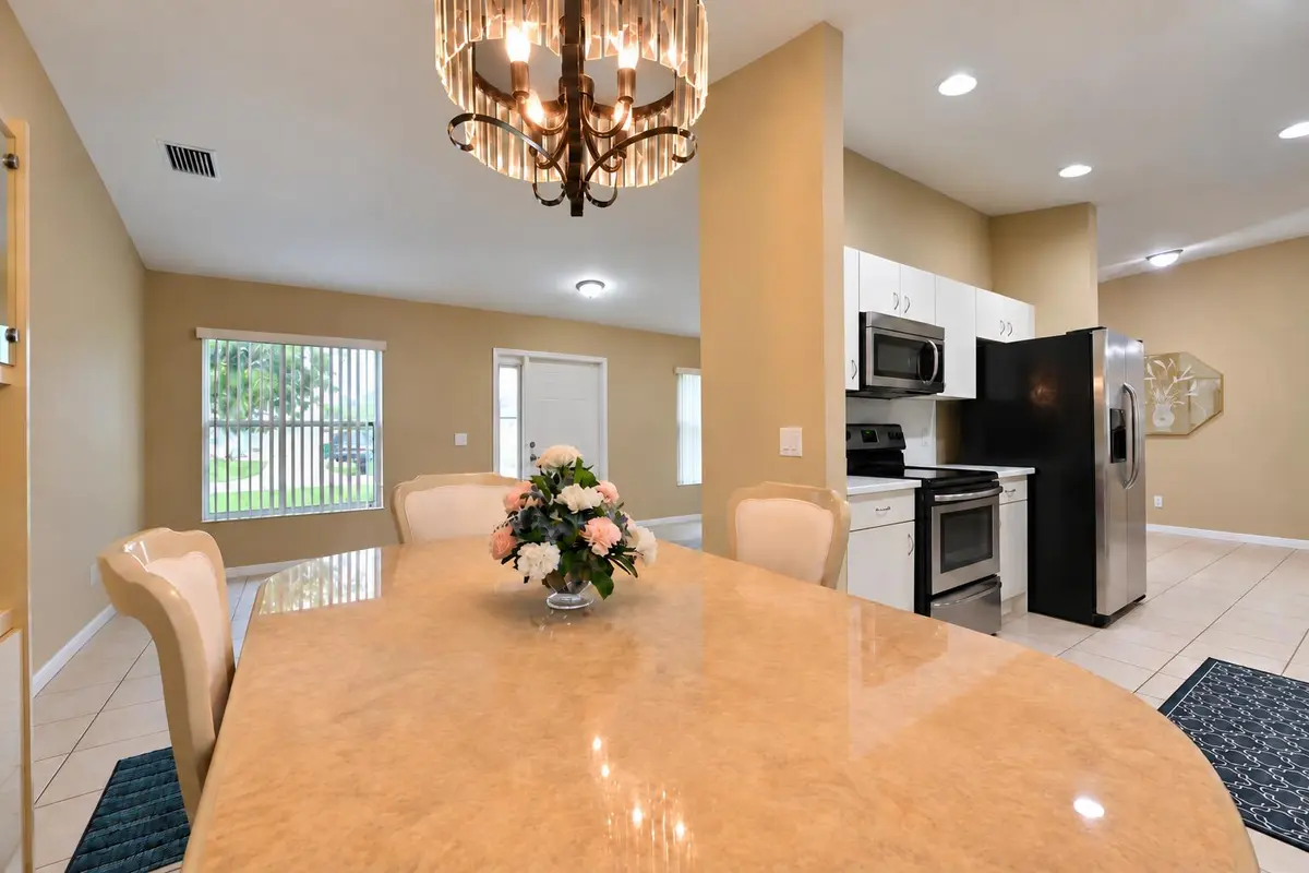 Dining room at 326 SE STARFISH Avenue, Port St. Lucie