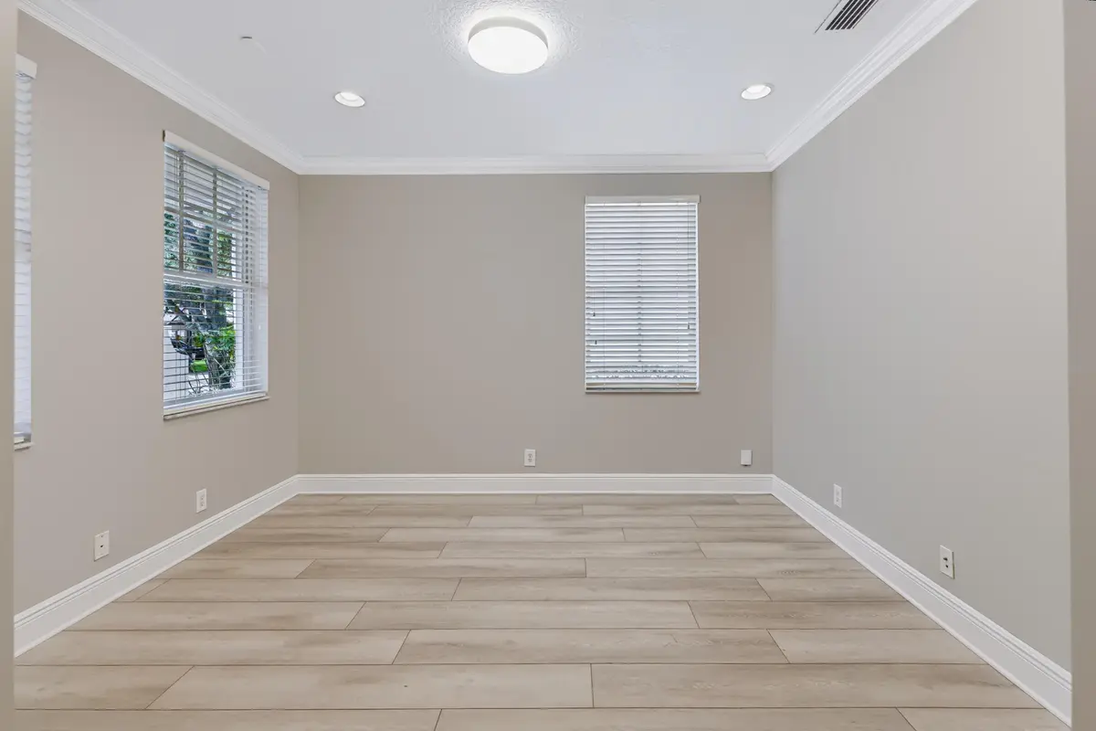 10 Den at 379 Columbus Street, Palm Beach Gardens