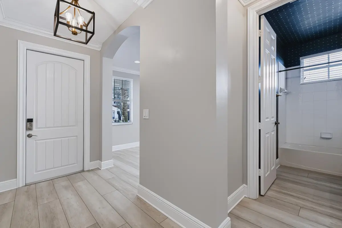 10 Hall at 379 Columbus Street, Palm Beach Gardens