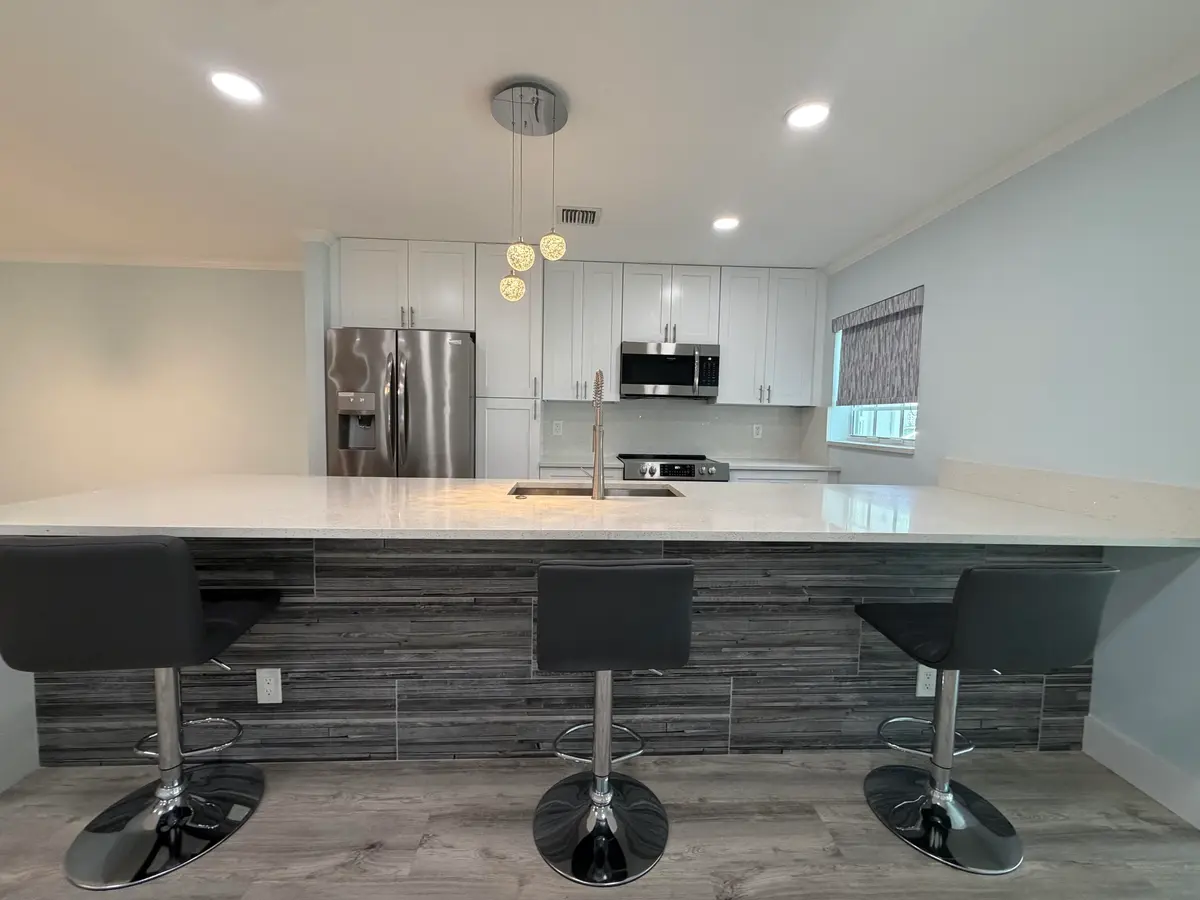 Kitchen Bar at 14516 Canalview Drive B, Delray Beach
