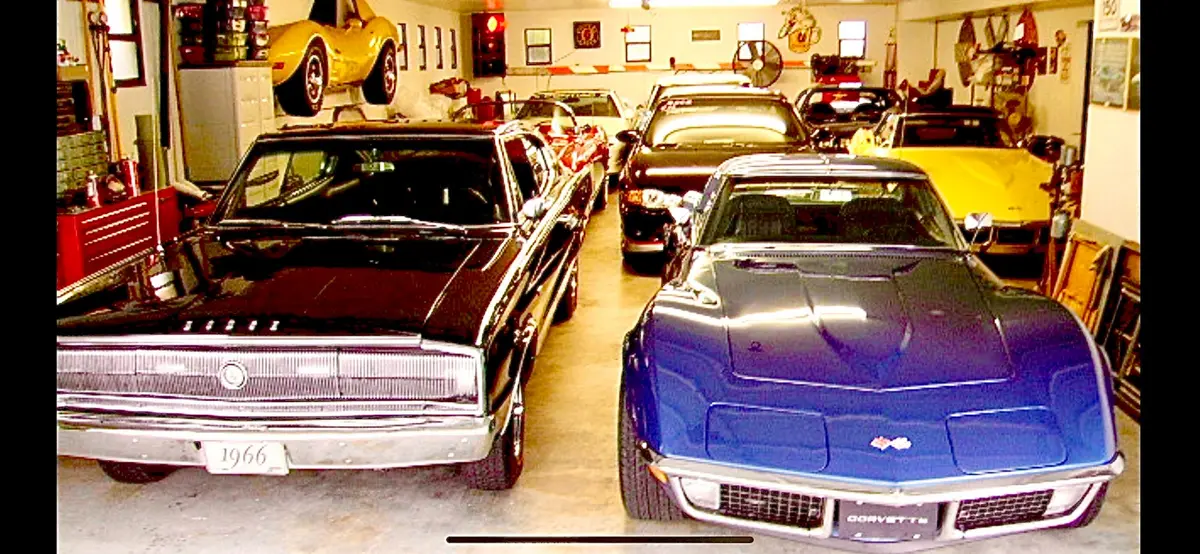 8-10 Car Garage at 1213 W BROWARD Street, Lantana