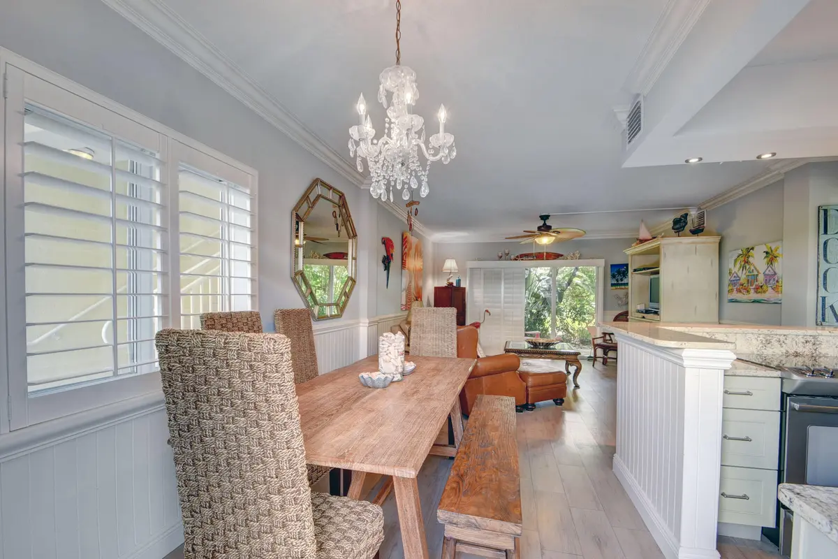 Dining at 6520 N Ocean Boulevard 3, Ocean Ridge