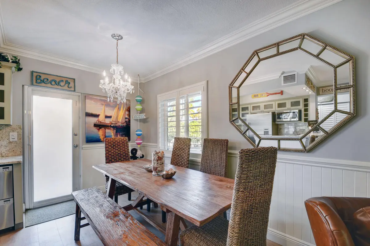 Dining at 6520 N Ocean Boulevard 3, Ocean Ridge