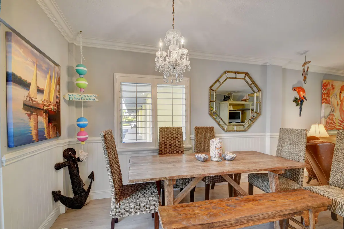 Dining at 6520 N Ocean Boulevard 3, Ocean Ridge