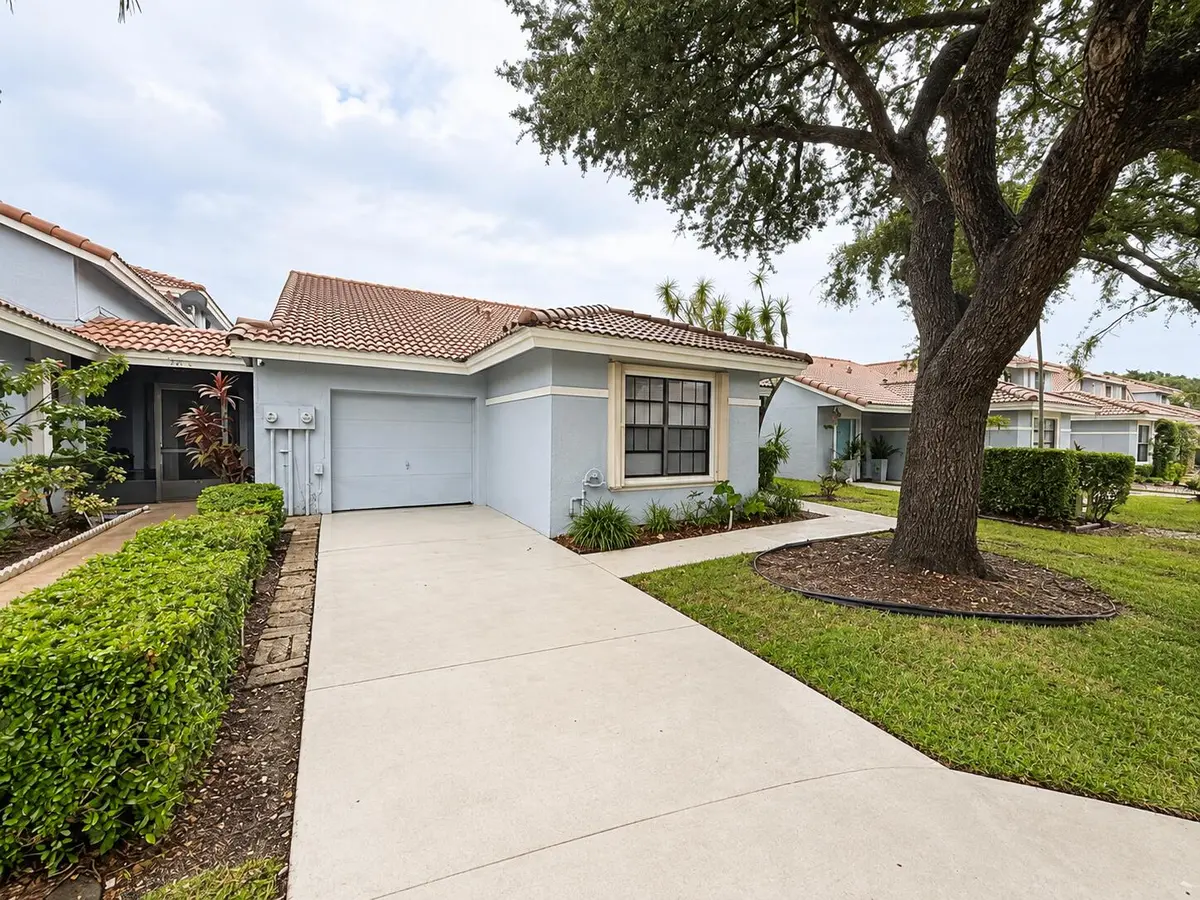 ec53d23d-ff68-4d11-ab20-cdad0e1ada87 at 9815 WATERMILL Circle F, Boynton Beach