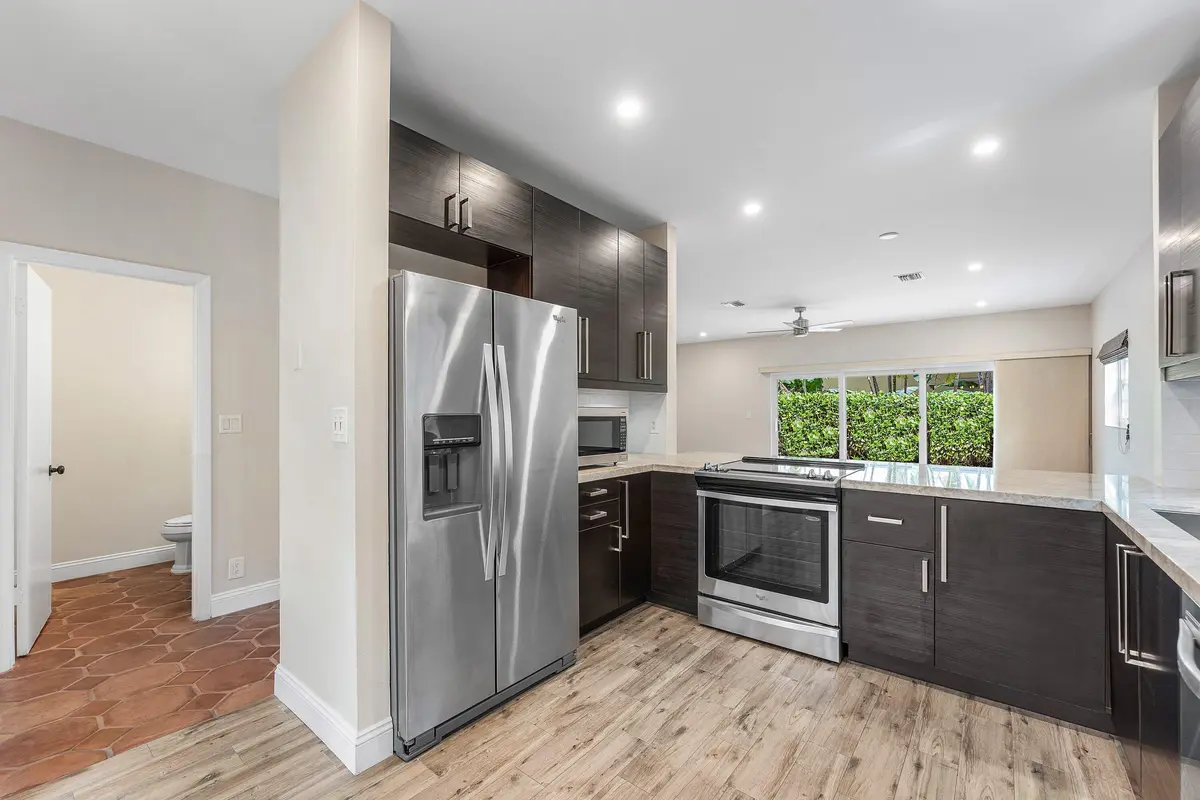 008-620Northeast9thAvenue-4-FortLauderda at 620 NE 9TH Avenue 4, Fort Lauderdale
