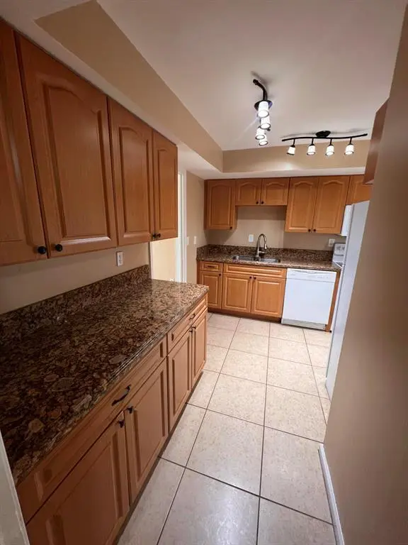 3177 CORAL SPRINGS Drive 125, Coral Springs, FL – photo 6