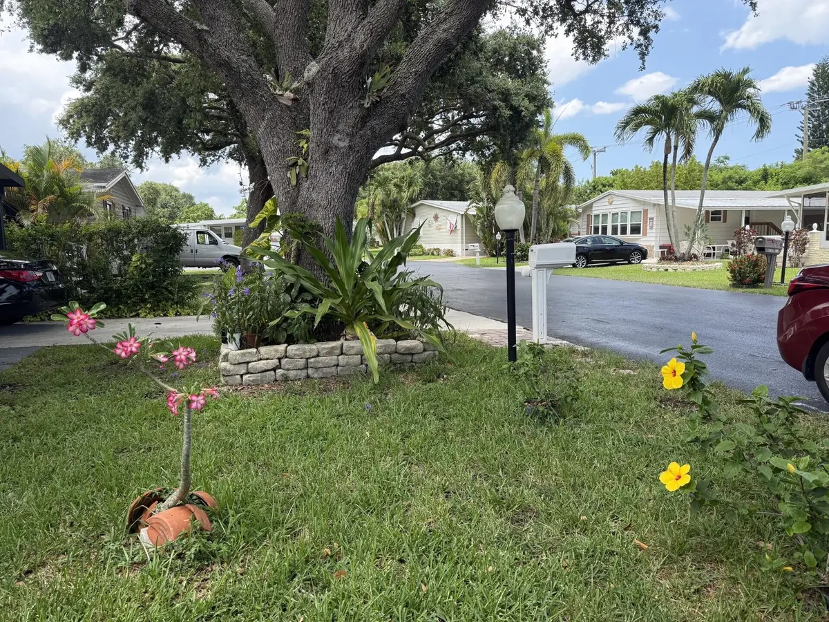 e8d1cf65-f40b-4621-9614-b5572699647f at 6761 NW 44th Avenue, Coconut Creek