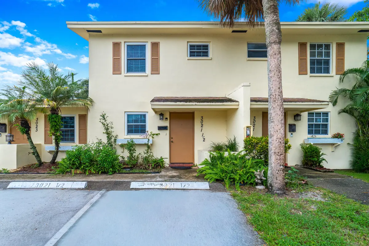 DSC00703-1 at 3021 NW 68th Street 11G, Fort Lauderdale