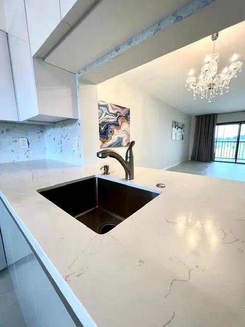 Kitchen at 6866 Huntington Lane 306, Delray Beach