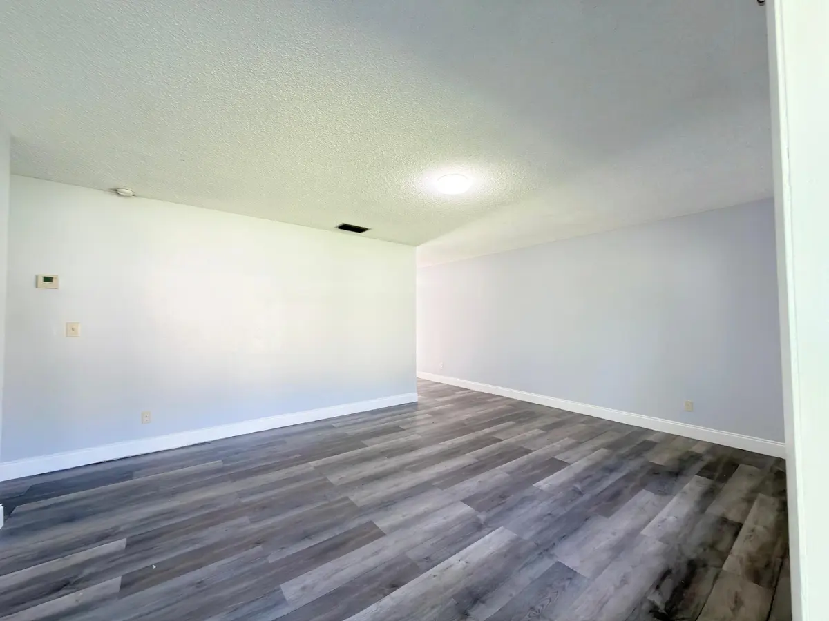 WhatsApp Image 2026-09-18 at 10.42.29 (1 at 4885 Badger Road, West Palm Beach