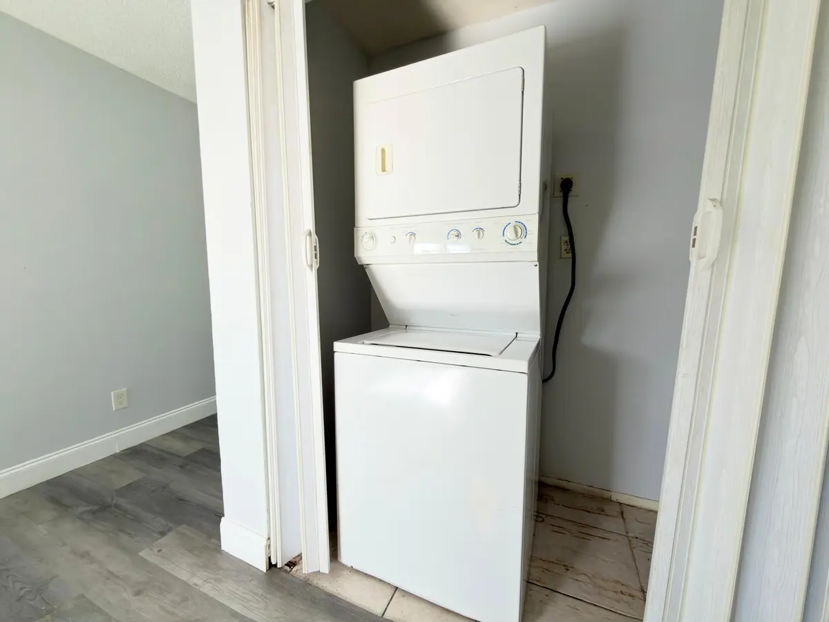 WhatsApp Image 2026-09-18 at 10.44.04 (1 at 4885 Badger Road, West Palm Beach