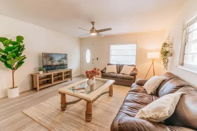 711 Tuscaloosa Street 1, West Palm Beach – Apartment for rent