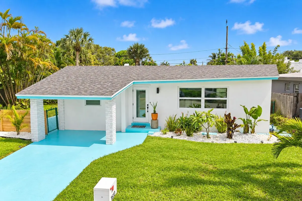 front at 1610 N J Terrace, Lake Worth Beach