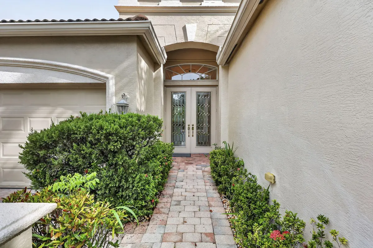 5-web-or-mls-BS1A1200 at 9937 Via Elegante, Wellington