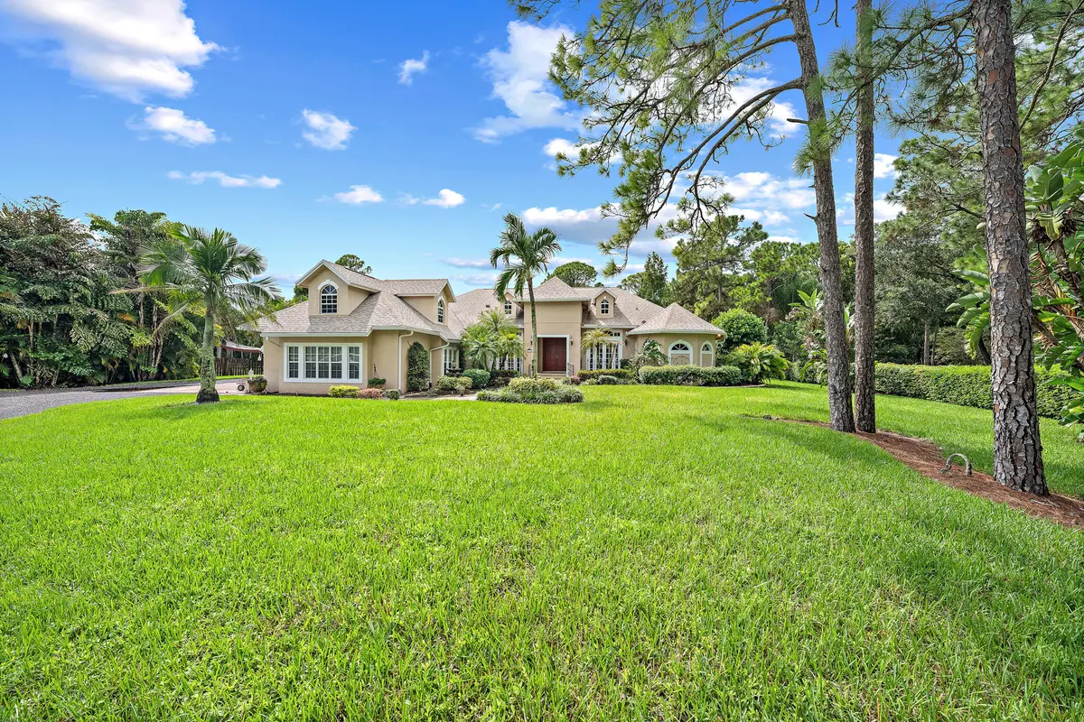 Front Yard at 10672 154th Road, Jupiter