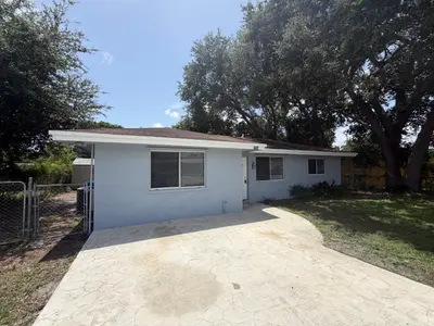 5900 SW 26TH Street, West Park – Single Family Residence for sale