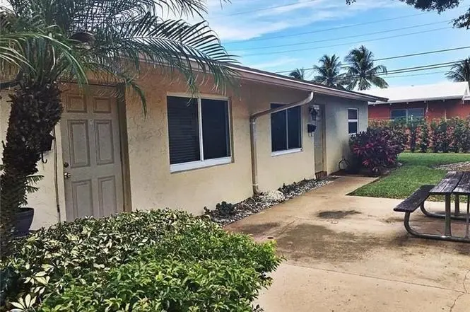 410- front at 410 NE 12th Avenue A, Pompano Beach