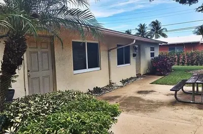 410 NE 12th Avenue A, Pompano Beach – Townhouse for rent